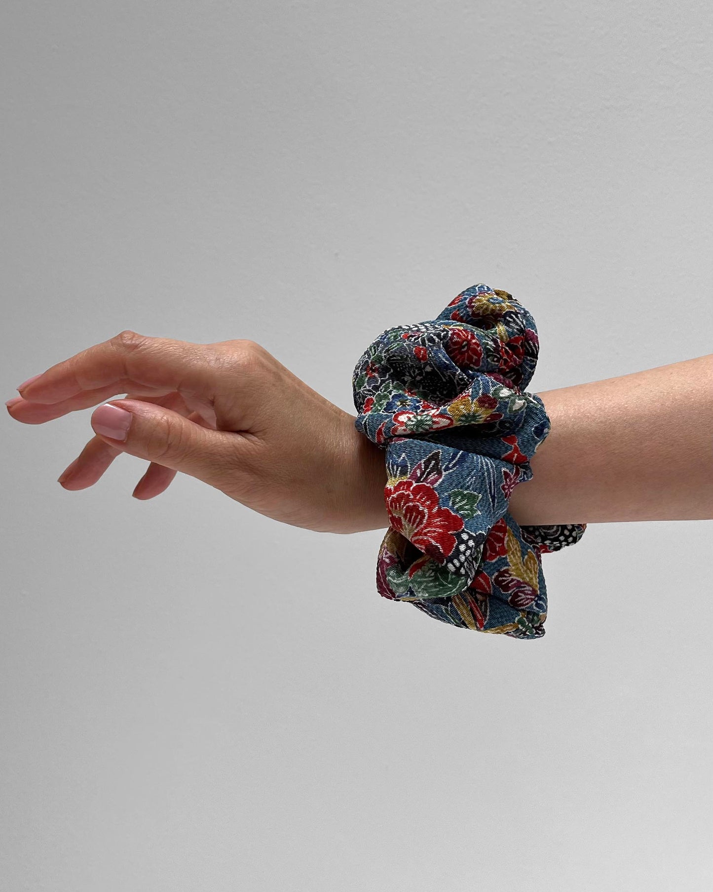 Bella Scrunchie - Medley of Flowers in Denim Blue