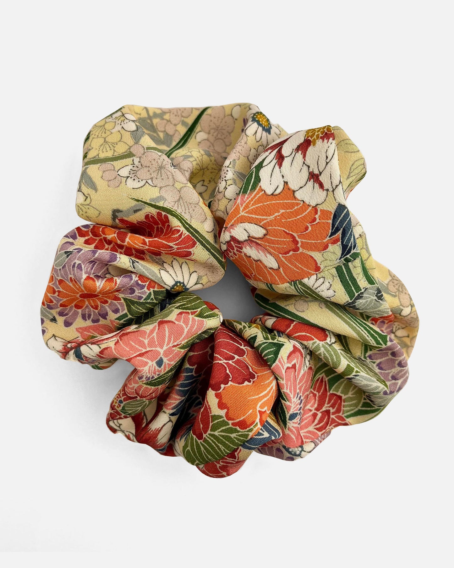 Bella Scrunchie - Peonies in Light Yellow